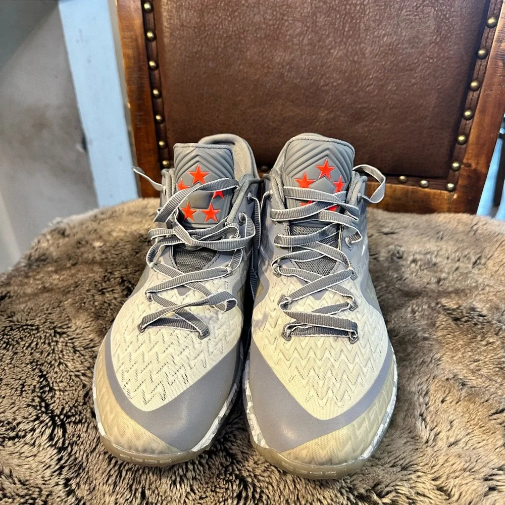 NIKE Field General 2 Grey & Red Like NEW Running Sneakers, Size 11.5 - Picture 13 of 13